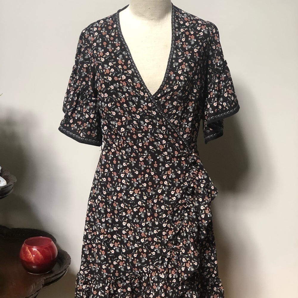 MAX Studio black Floral ruffled wrap mini dress size small